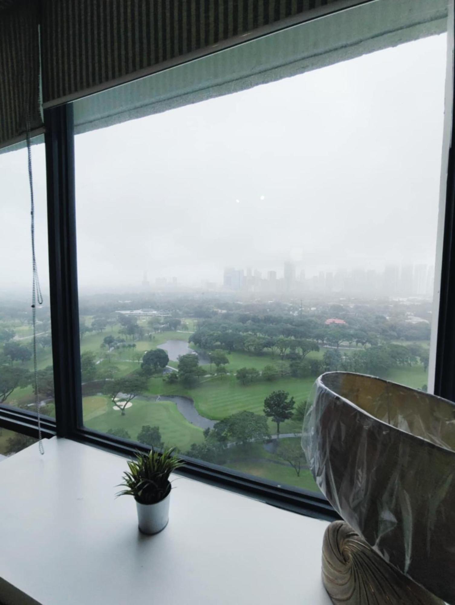 Bellagio One Bedrroom Bgc Burgos Circle By Christine Suites Ph Taguig Exteriör bild