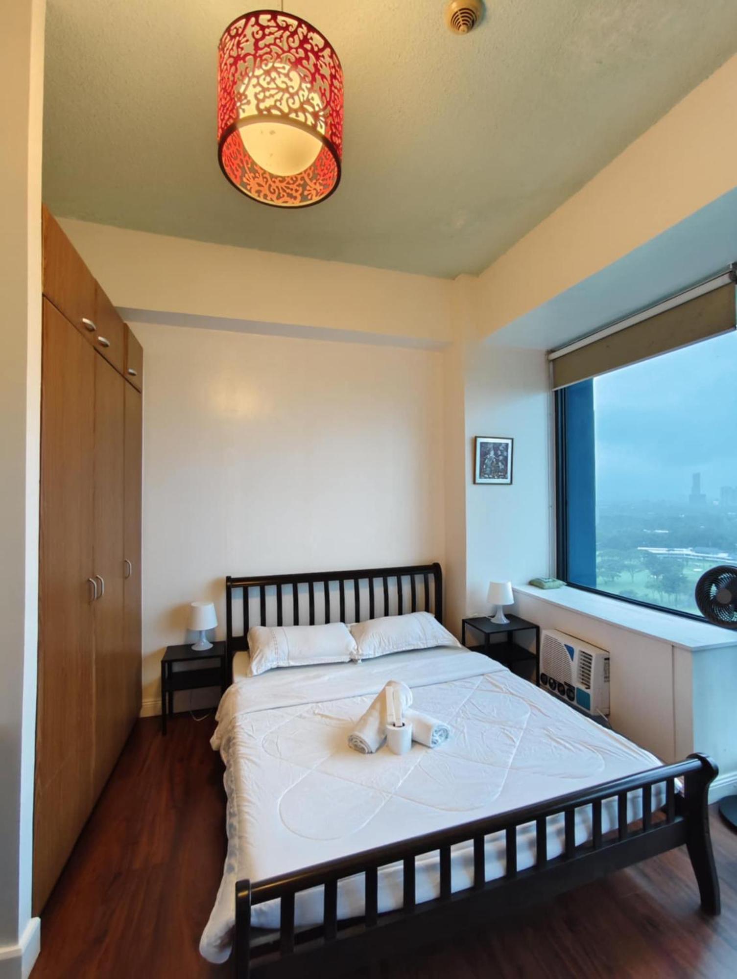 Bellagio One Bedrroom Bgc Burgos Circle By Christine Suites Ph Taguig Exteriör bild
