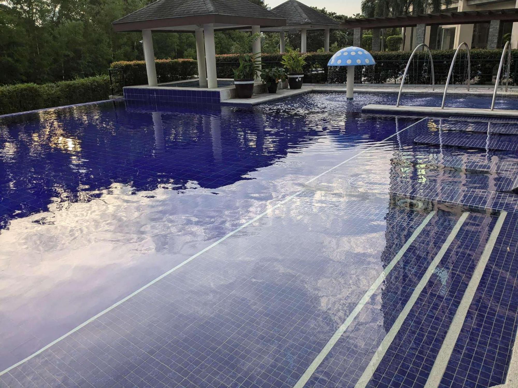 Bellagio One Bedrroom Bgc Burgos Circle By Christine Suites Ph Taguig Exteriör bild